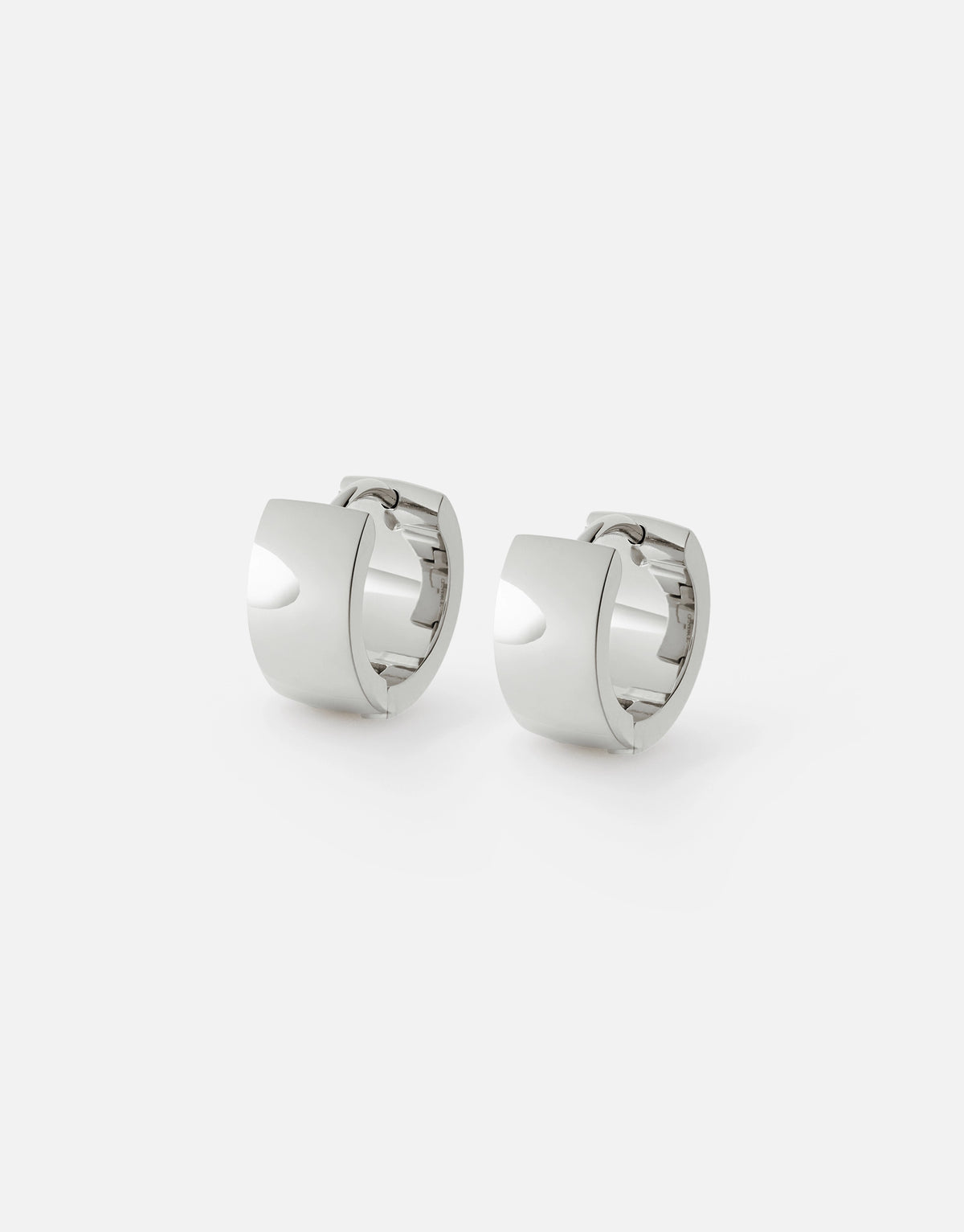 Maiya Huggie Earrings | Silver