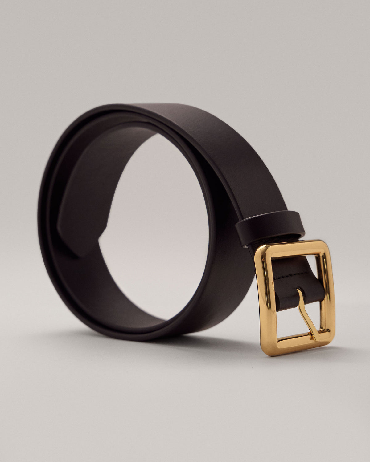Beckett Belt | Black Leather | 18K Gold
