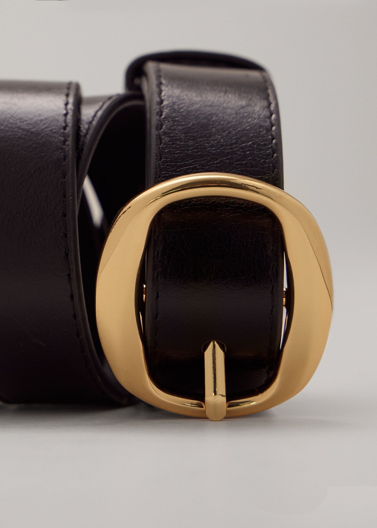 Bennet Belt | Black Crinkle Leather | 18K Gold